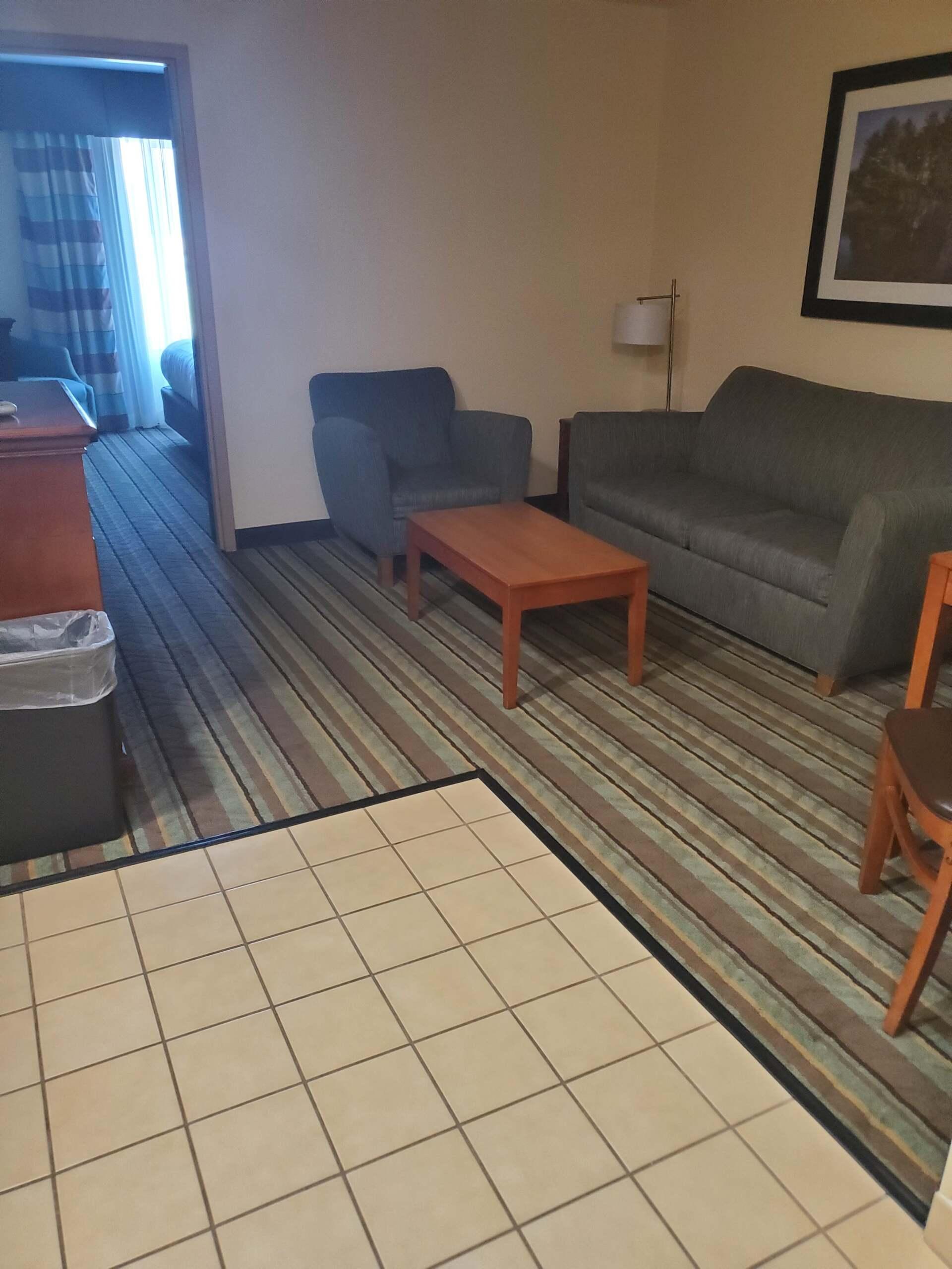 Holiday Inn Express & Suites Salamanca, An Ihg Hotel מראה חיצוני תמונה